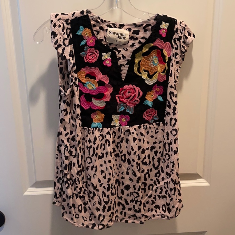 Savannah Jane embroidery top